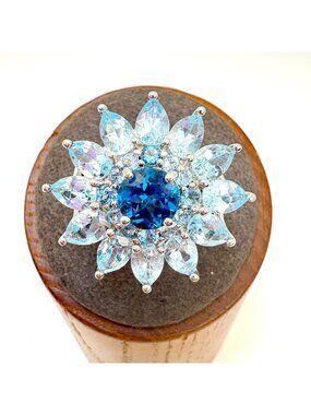 Pale Blue Cubic Zirconia Sunburst Design Cocktail Ring Sterling Silver 925 Sz 9